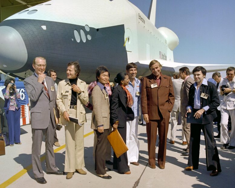 L'équipage de Star Trek de la NASA en 1976
