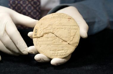 L'incroyable tablette d'argile babylonienne vieille de 3700 ans est l'exemple le plus ancien au monde de géométrie appliquée