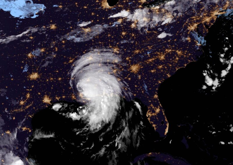 Une superbe image de la NASA capture la tempête tropicale Ida lors de son passage au-dessus du sud des États-Unis