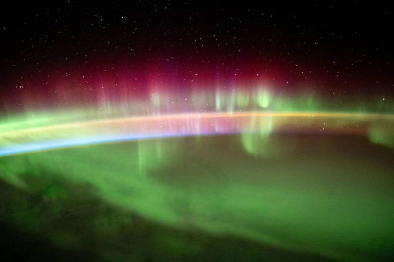 Aurore boréale vue depuis la Station spatiale internationale
