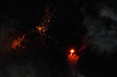 Cumbre Vieja illumine la nuit - Une photo d'astronaute capture une éruption volcanique depuis l'espace