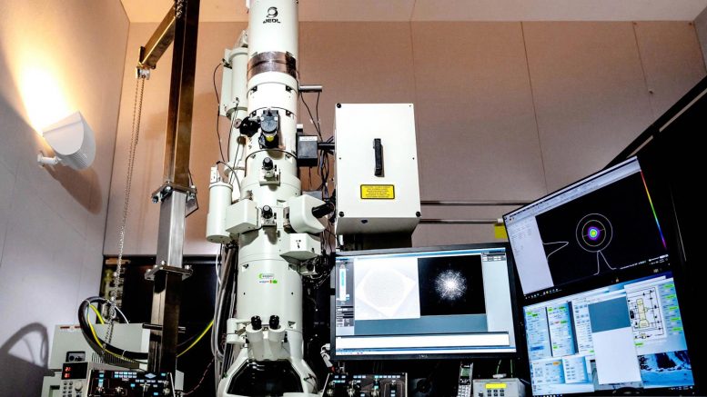 Microscope électronique ultrarapide au Centre des matériaux nanométriques d'Argonne