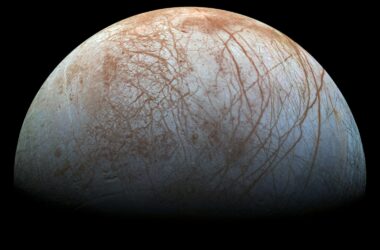 Hubble découvre une mystérieuse reconstitution de vapeur d'eau sur la lune Europe de Jupiter