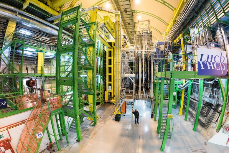 Caverne d'expérimentation LHCb au LHC-IP 8