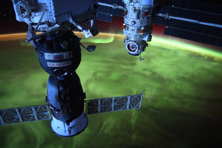 Soyouz MS 18 et Nauka Module ISS