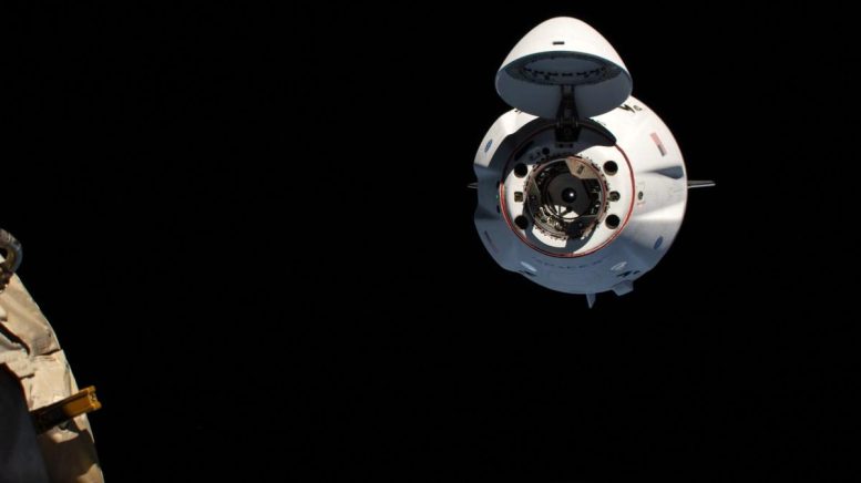 Approche de l'ISS SpaceX Crew Dragon Endeavour