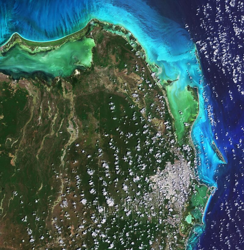 Exploration de la Terre depuis l'espace : Cancún, Mexique capturé dans une superbe image satellite