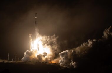 Lancement du vaisseau spatial DART Kinetic Impactor de la NASA dans le cadre de la première mission d'essai de défense planétaire au monde