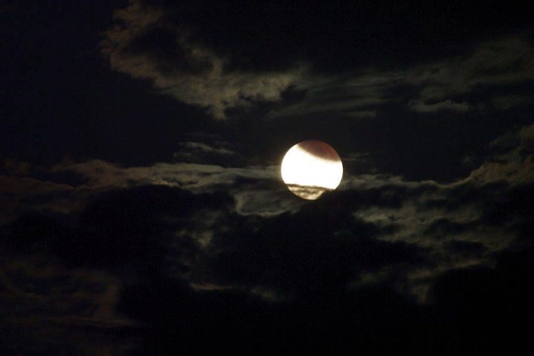 Eclipse lunaire partielle