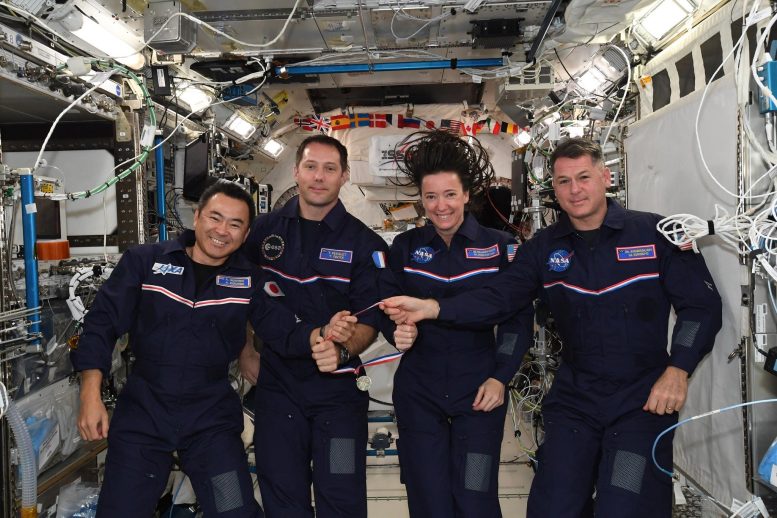 Astronautes de la station spatiale SpaceX Crew-2 de la NASA