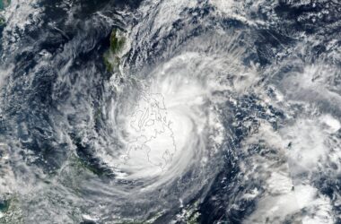 Super Typhoon Rai - La puissante tempête est l'une des plus fortes enregistrées sur Terre cette année