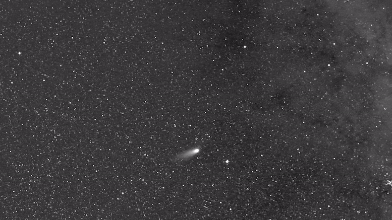 Une vue imprenable sur la comète Leonard capturée à partir de deux vaisseaux spatiaux d'observation du soleil