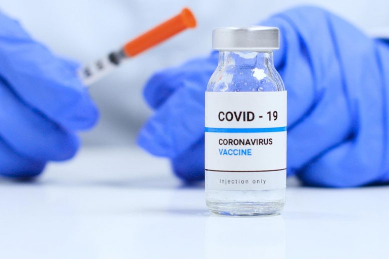 Injection de vaccin contre le coronavirus COVID-19
