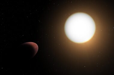 Une étrange planète déformée au mouvement mystérieux détectée par la mission d'étude des exoplanètes Cheops