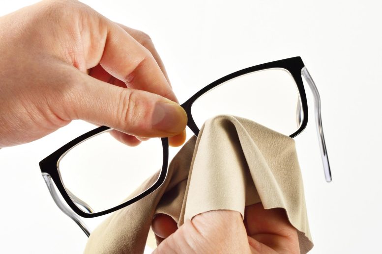 Nettoyage des lunettes de vue