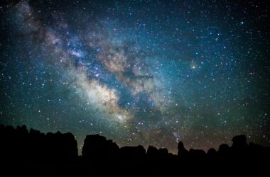 Combien d'étoiles y a-t-il dans la Voie lactée ? Dans l'Univers ?