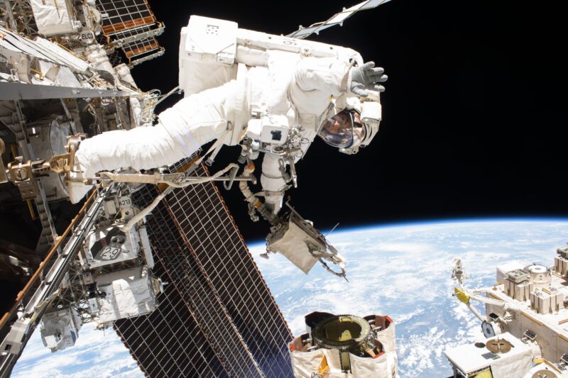 L'astronaute Mark Vande Hei atteint les 300 jours dans l'espace - en passe de battre le record de la NASA