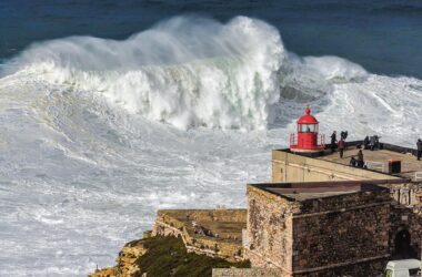 Monster Waves Nazaré Portugal