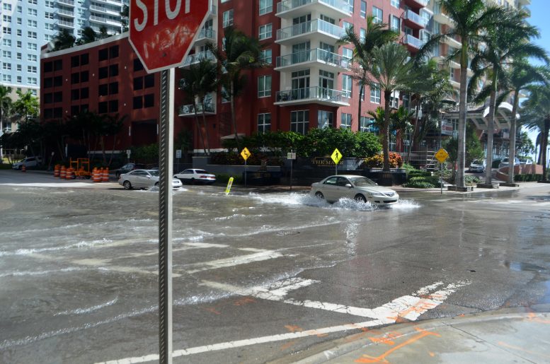 Inondations à Miami à cause de la marée haute