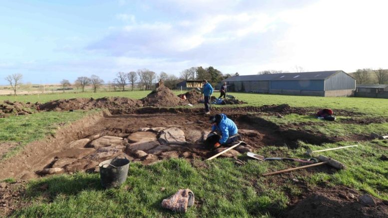 Site de fouilles archéologiques de l'Université d'Aberdeen à Aberlemno.