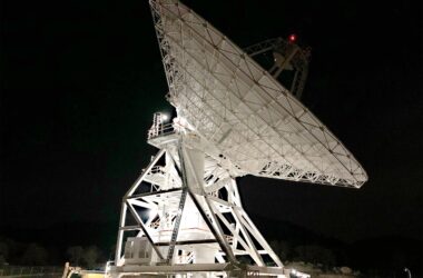 Le "standard interplanétaire" de la NASA s'enrichit d'une nouvelle antenne gigantesque pour communiquer avec les missions de l'espace lointain.