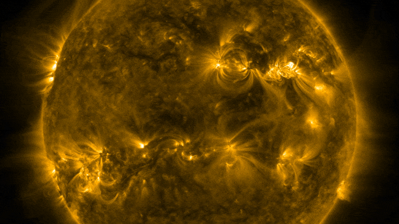 Une puissante éruption solaire jaillit du Soleil - Captée par l'Observatoire de la dynamique solaire de la NASA