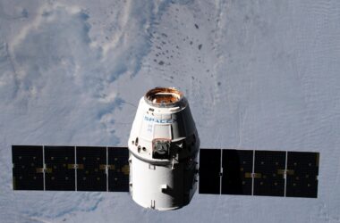 La NASA ordonne à Northrop Grumman et SpaceX d'effectuer des vols supplémentaires vers la station spatiale.