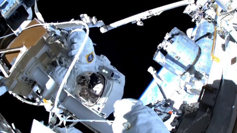 Sortie dans l'espace des astronautes Raja Chari et Matthias Maurer à bord de l'ISS