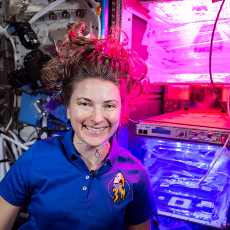 Astronaute Kayla Barron Habitat végétal avancé