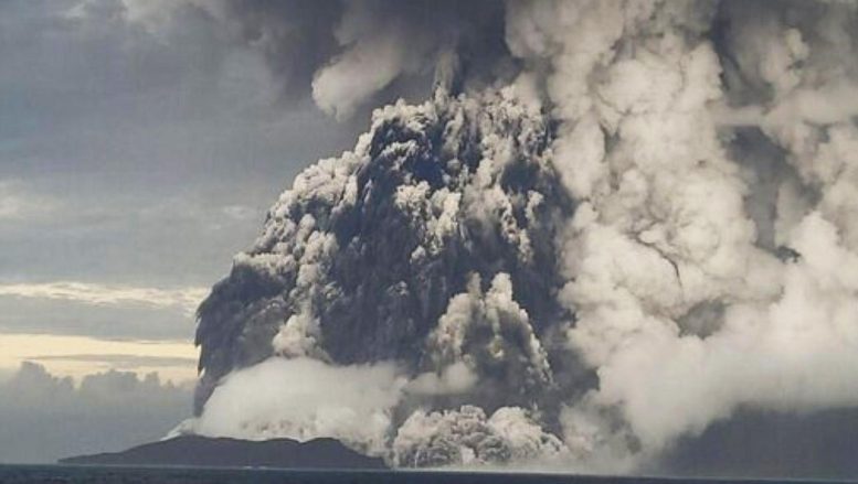L'éruption des Tonga