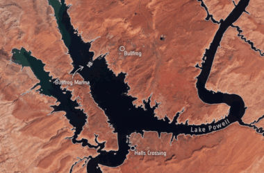 La baisse du niveau d'eau du lac Powell vue de l'espace - le deuxième plus grand réservoir artificiel des États-Unis.