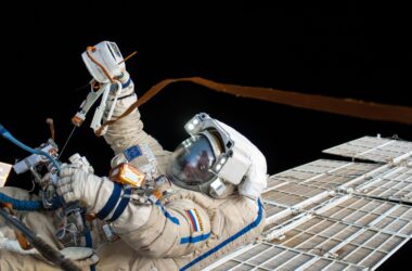 Journée très chargée à bord de la Station spatiale internationale avec les préparatifs de la recherche scientifique et des sorties dans l'espace