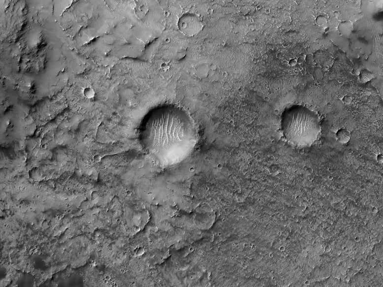 Cratère Airy-0 Mars