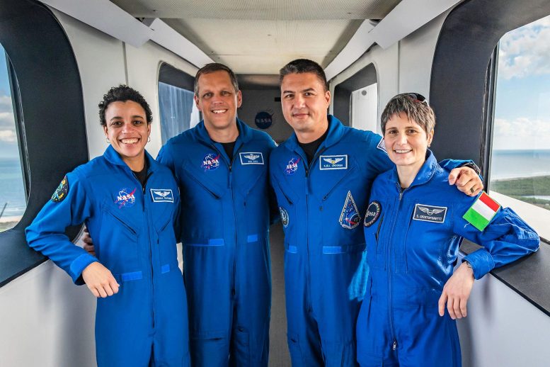 NASA SpaceX Crew-4 Astronautes du Centre spatial Kennedy