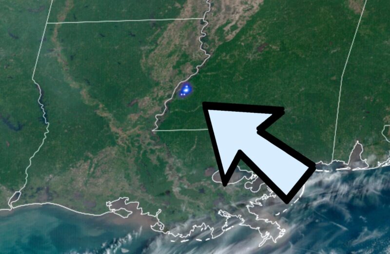 Loud Fireball : Un météore enflammé a traversé le ciel du Mississippi à une vitesse de 55 000 mph.