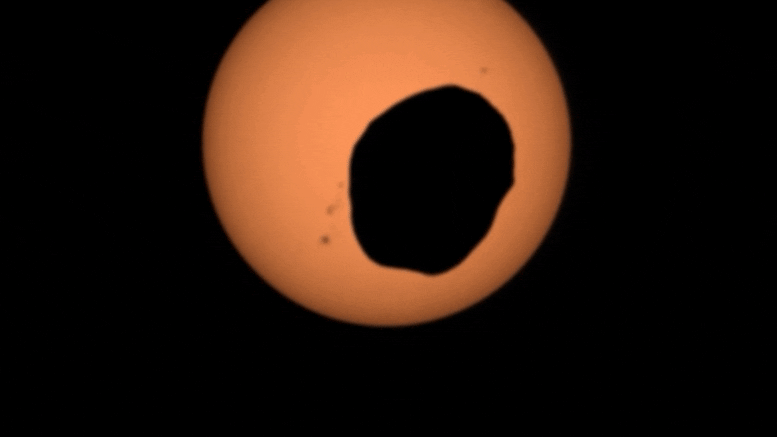 Le rover Persévérance de la NASA capte une éclipse solaire sur Mars.