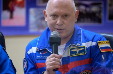 L'équipage de la Station spatiale internationale passe le commandement à un cosmonaute russe