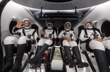 Cette semaine @NASA : Retour sur Terre des astronautes de Crew-3, le CST-100 Starliner de Boeing, les trous noirs