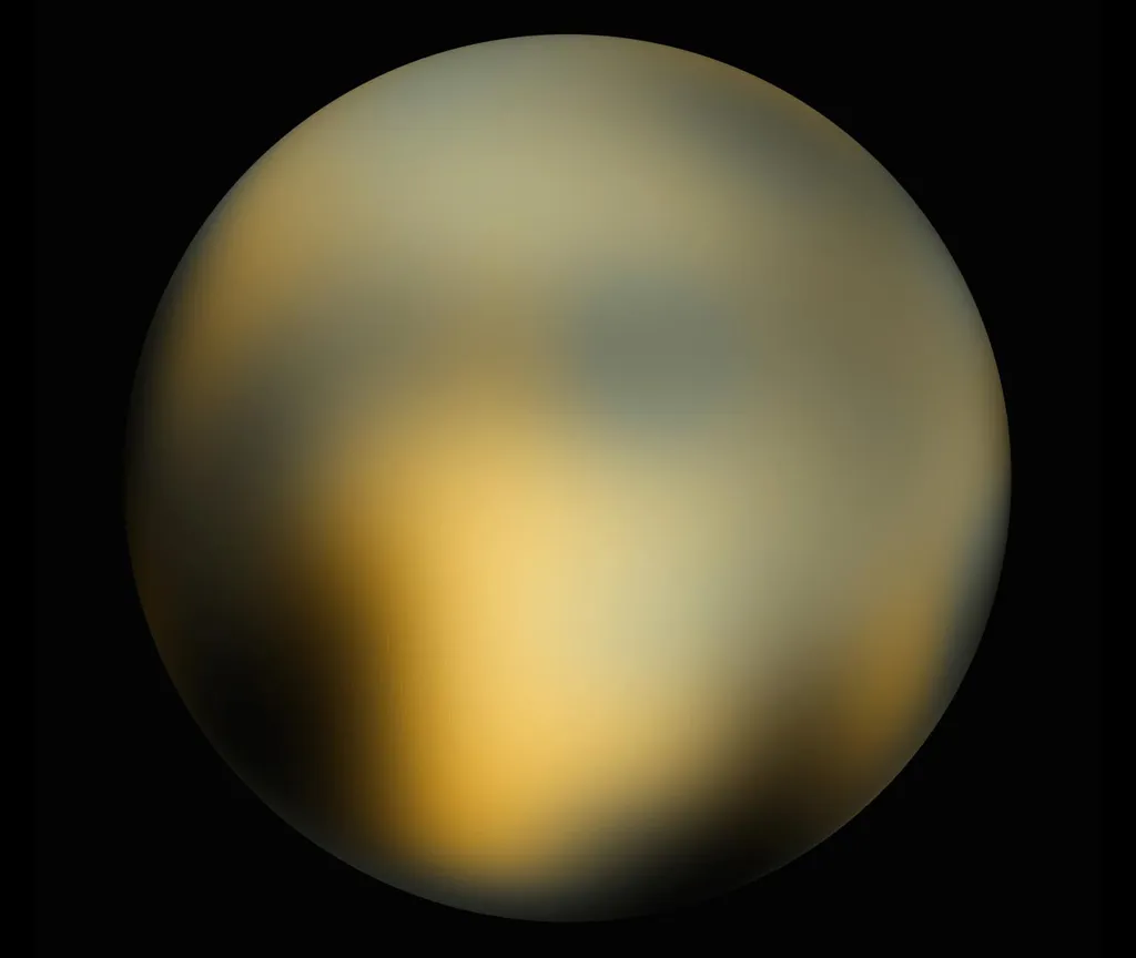 Pluton 180° de longitude