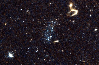Le ventre de la galaxie : de mystérieux "blobs bleus" révèlent un nouveau type de système stellaire