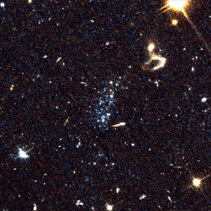 Le ventre de la galaxie : de mystérieux "blobs bleus" révèlent un nouveau type de système stellaire
