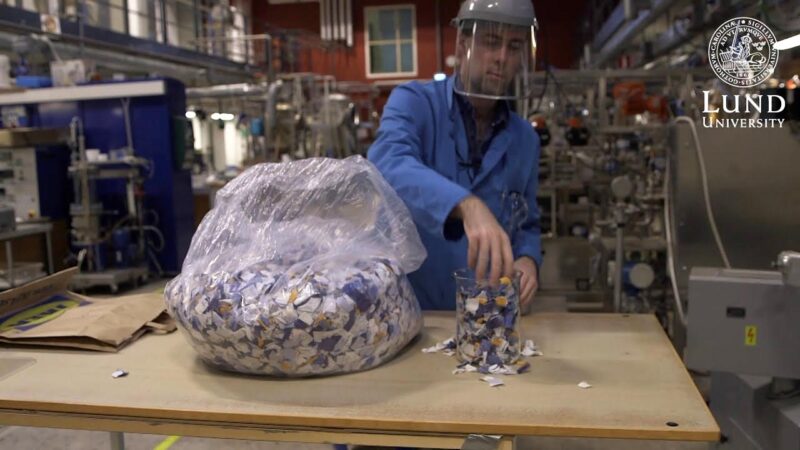 Regardez : Recyclage du coton pour en faire un nouveau tissu