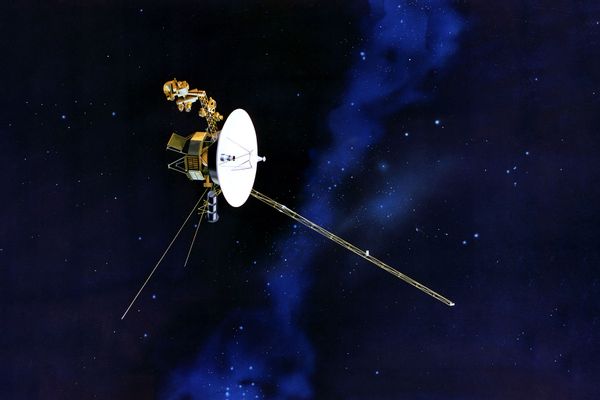 Concept d'artiste de Voyager en vol