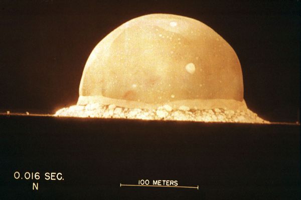 Manhattan Project premier essai de bombe atomique 1945